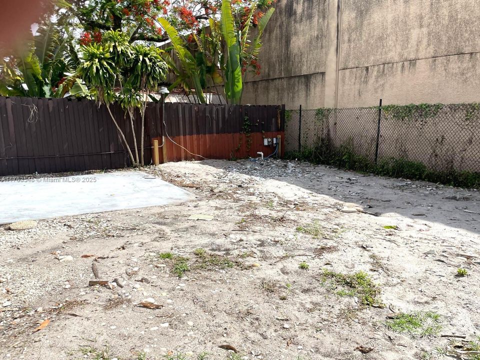 En Venta: $500,000 (3 camas, 2 baños, 2055 Pies cuadrados)