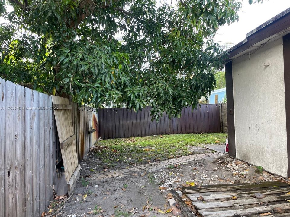 En Venta: $500,000 (3 camas, 2 baños, 2055 Pies cuadrados)