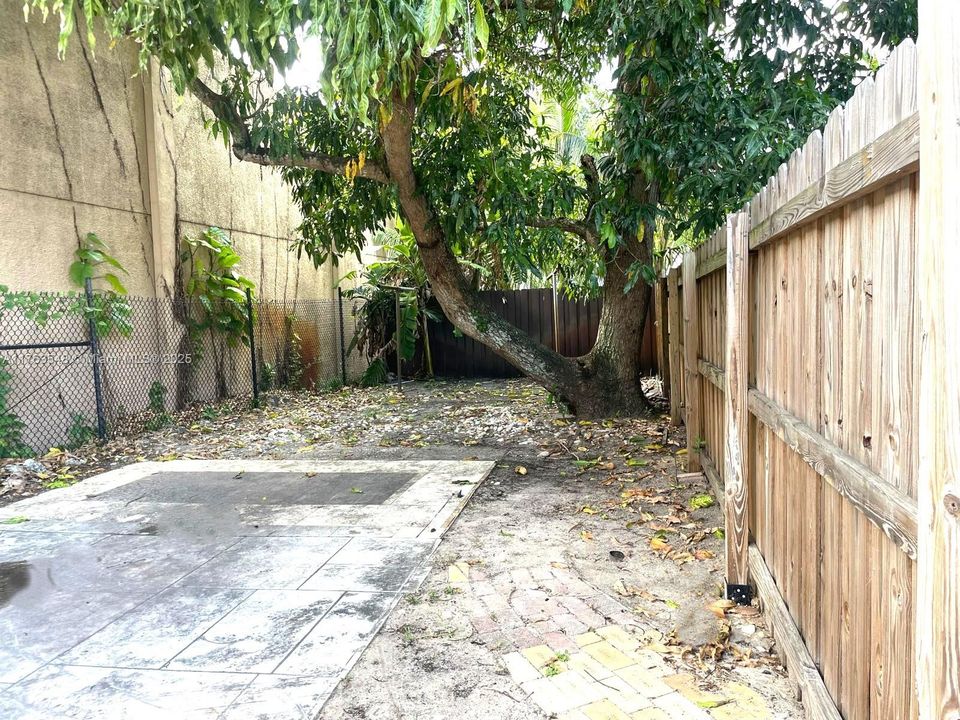 En Venta: $500,000 (3 camas, 2 baños, 2055 Pies cuadrados)