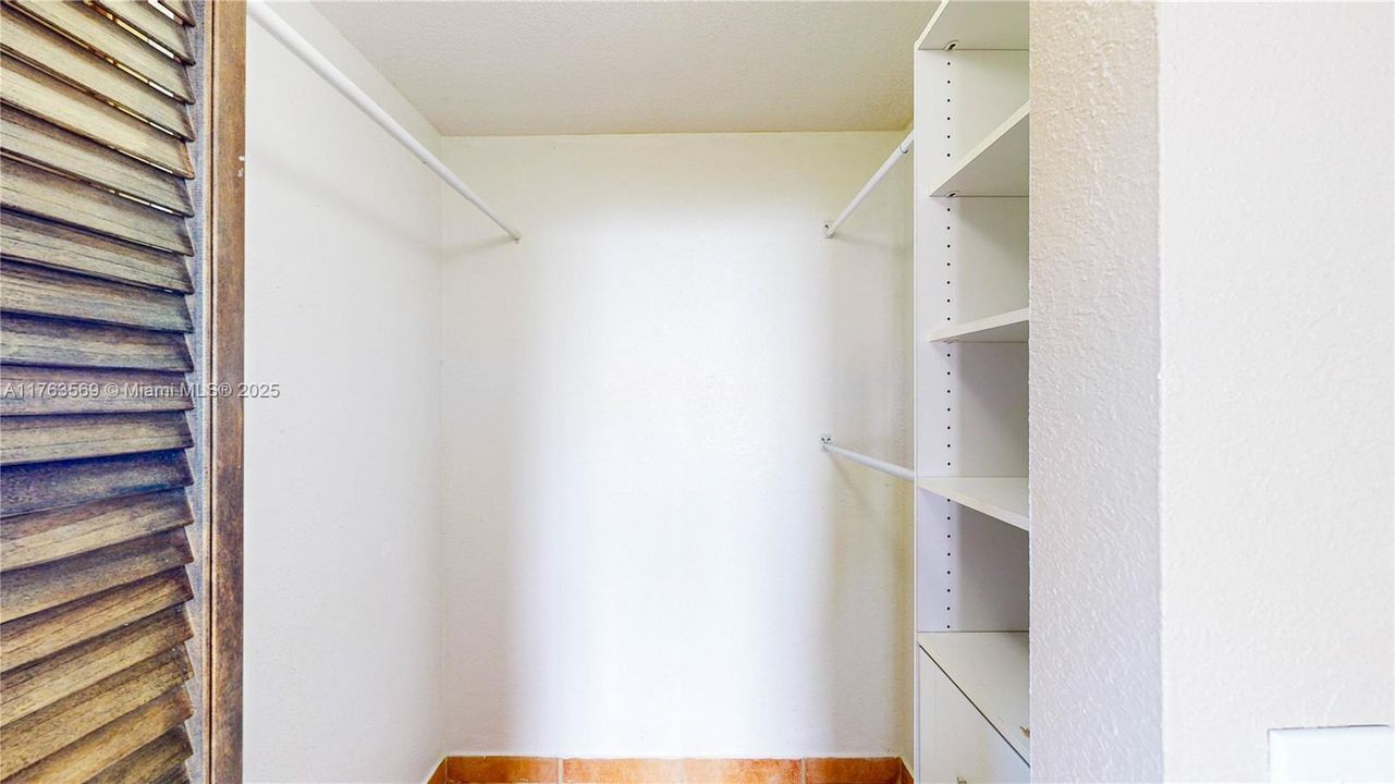 最近售出: $499,900 (4 贝兹, 3 浴室, 1808 平方英尺)