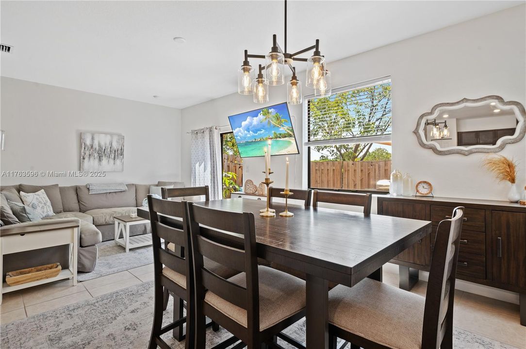 Recently Sold: $484,500 (4 beds, 2 baths, 1846 Square Feet)