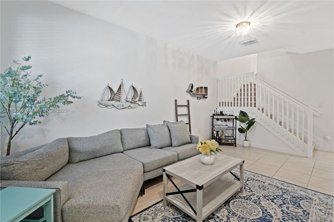 Recently Sold: $484,500 (4 beds, 2 baths, 1846 Square Feet)