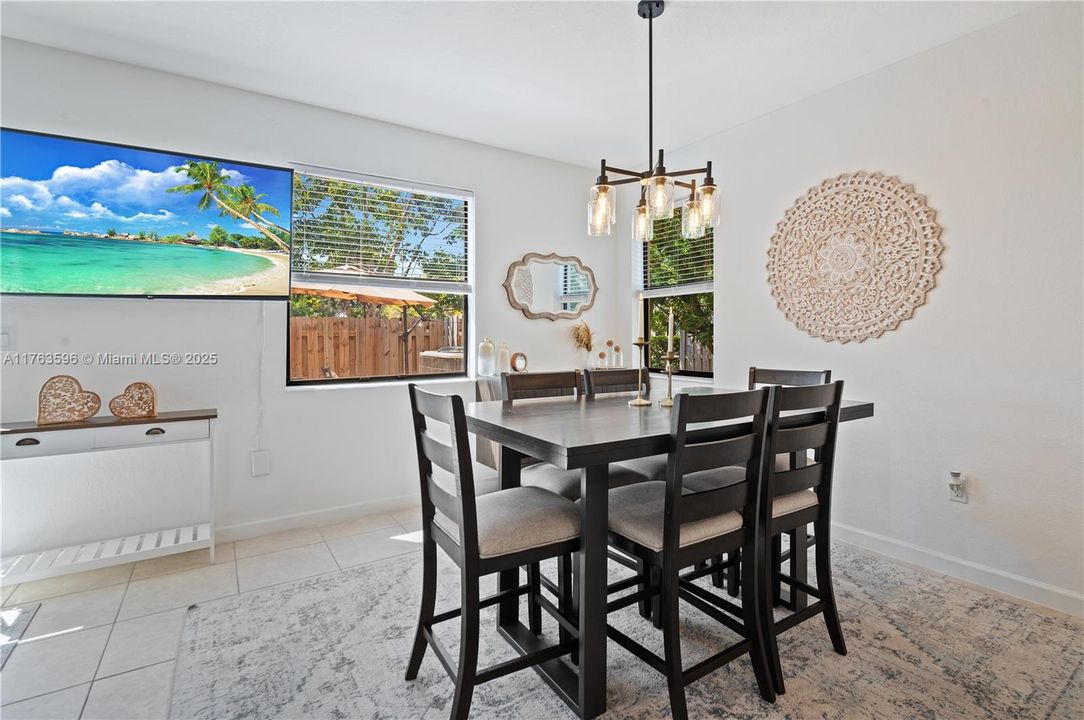 Recently Sold: $484,500 (4 beds, 2 baths, 1846 Square Feet)