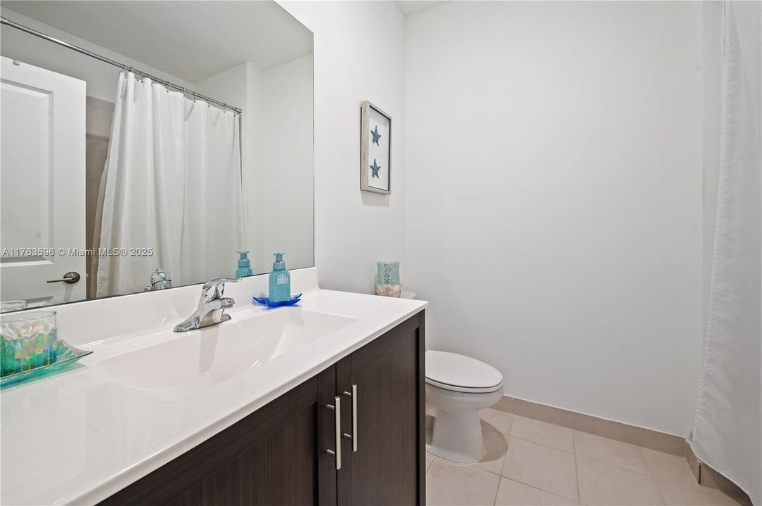 Recently Sold: $484,500 (4 beds, 2 baths, 1846 Square Feet)