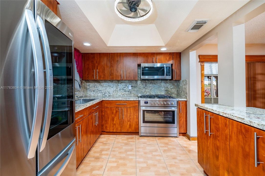 Recently Sold: $525,000 (3 beds, 1 baths, 1058 Square Feet)