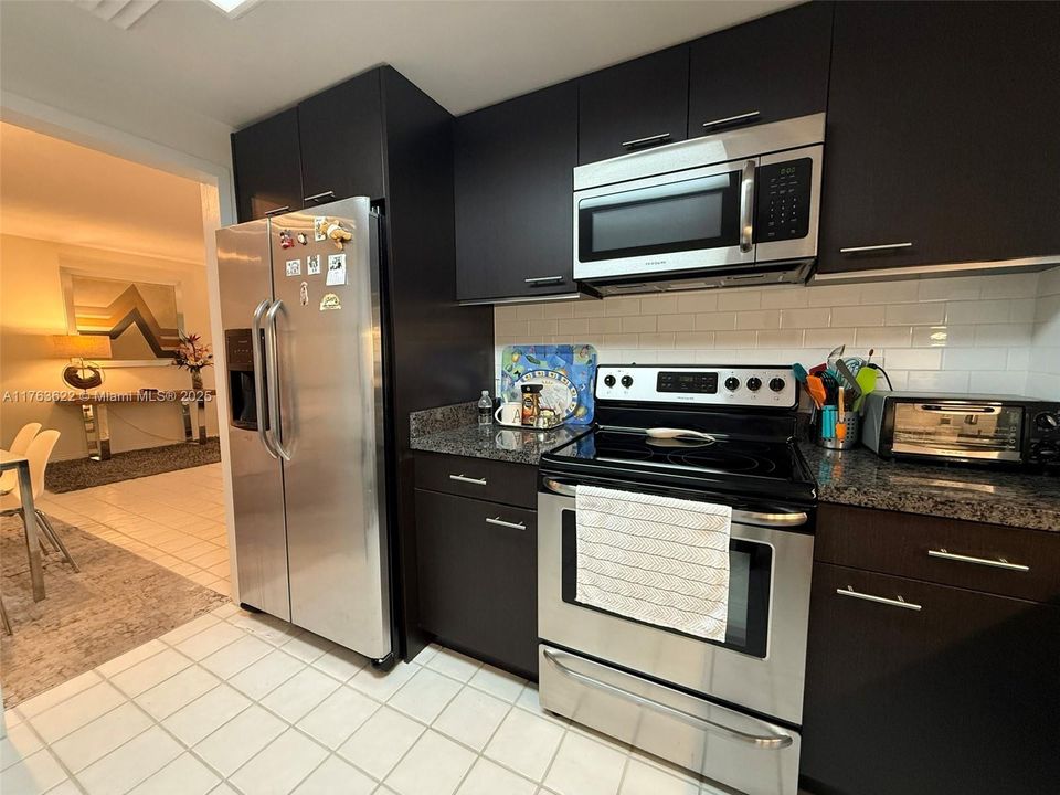 最近售出: $495,000 (1 贝兹, 1 浴室, 1012 平方英尺)