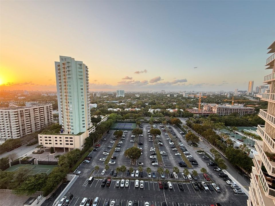 最近售出: $495,000 (1 贝兹, 1 浴室, 1012 平方英尺)