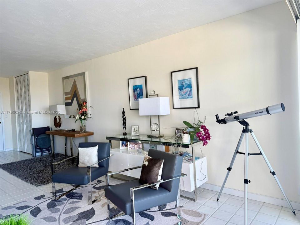 最近售出: $495,000 (1 贝兹, 1 浴室, 1012 平方英尺)