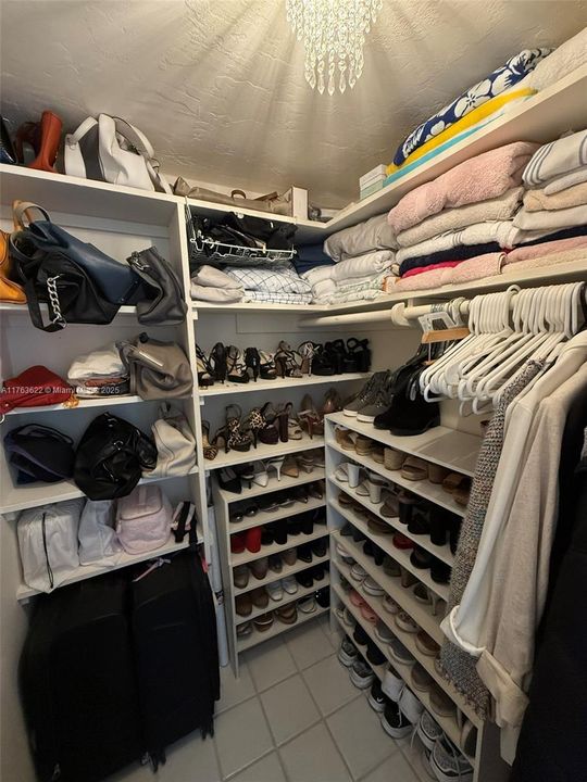 最近售出: $495,000 (1 贝兹, 1 浴室, 1012 平方英尺)