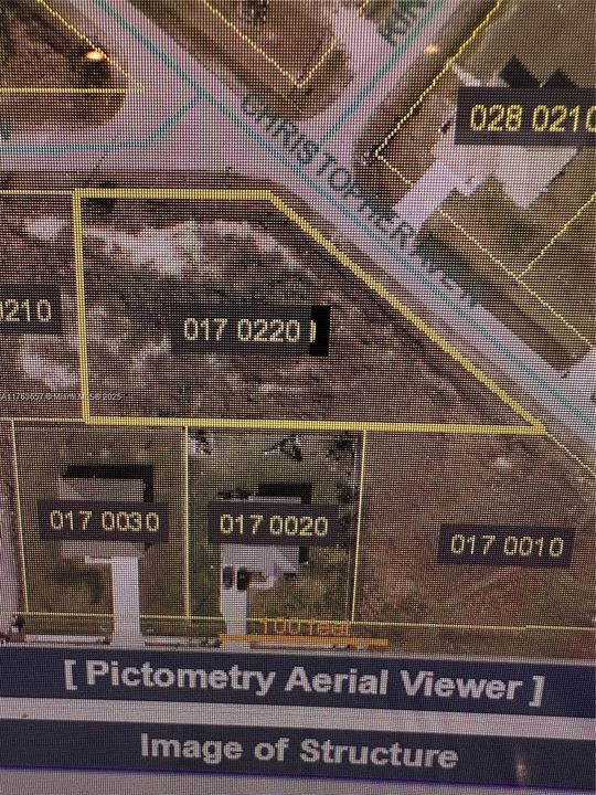 На продажу: $69,999 (0.51 acres)