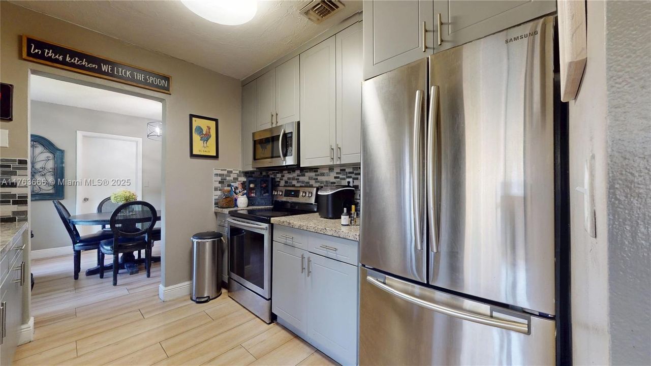 Recently Sold: $728,000 (3 beds, 2 baths, 1726 Square Feet)