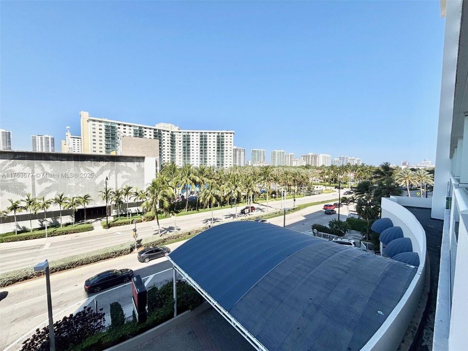 На продажу: $119,900 (0 спален, 1 ванн, 360 Квадратных фут)