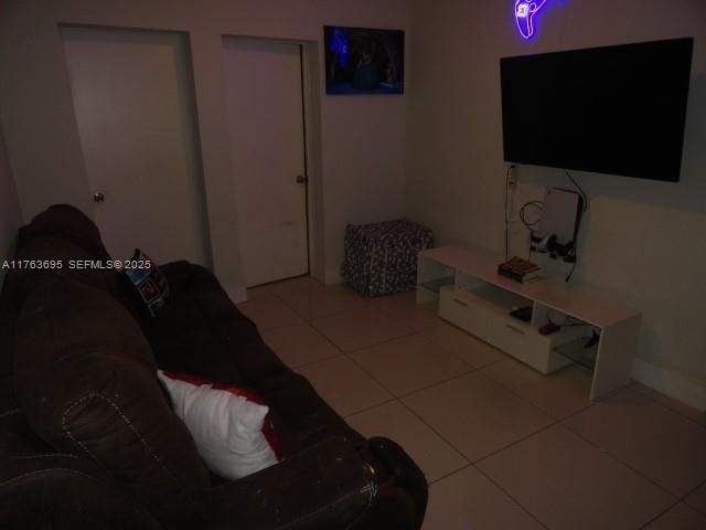 待售: $445,000 (4 贝兹, 2 浴室, 1474 平方英尺)