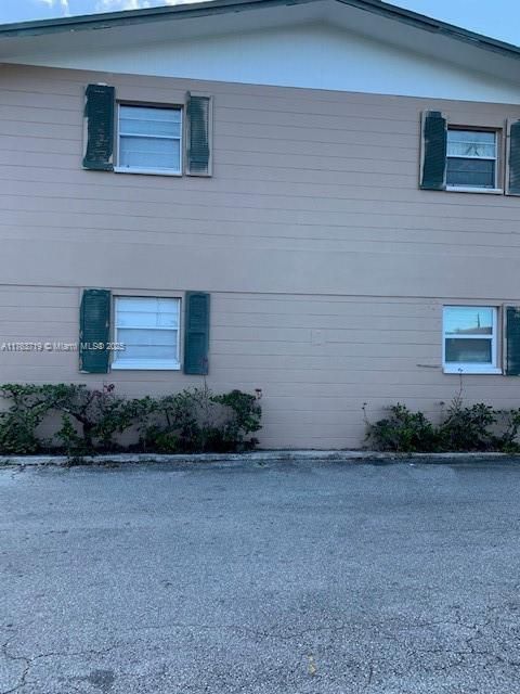 For Rent: $925 (1 beds, 1 baths, 0 Square Feet)