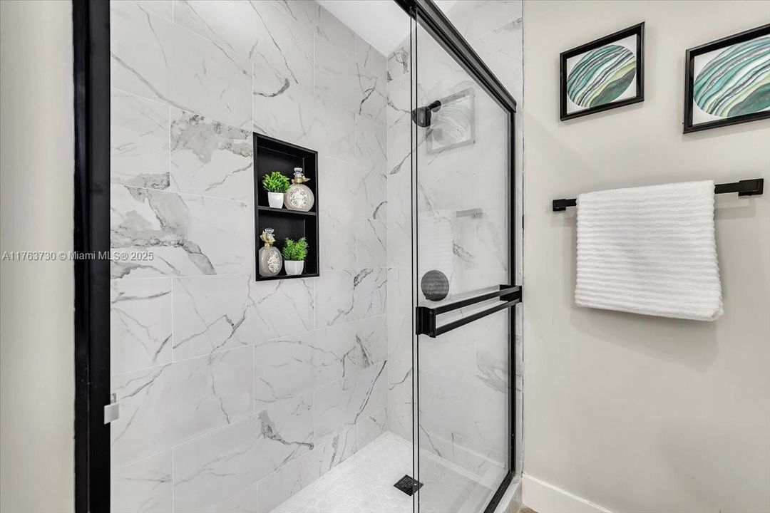 Recently Sold: $549,000 (4 beds, 2 baths, 1170 Square Feet)