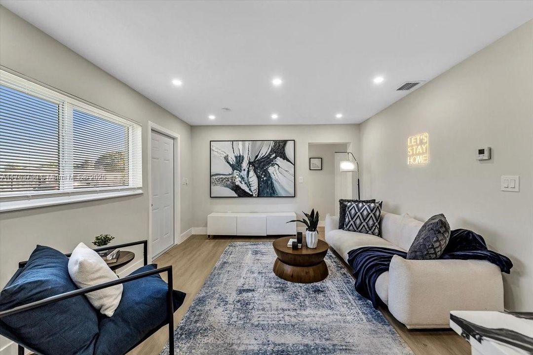 Recently Sold: $549,000 (4 beds, 2 baths, 1170 Square Feet)