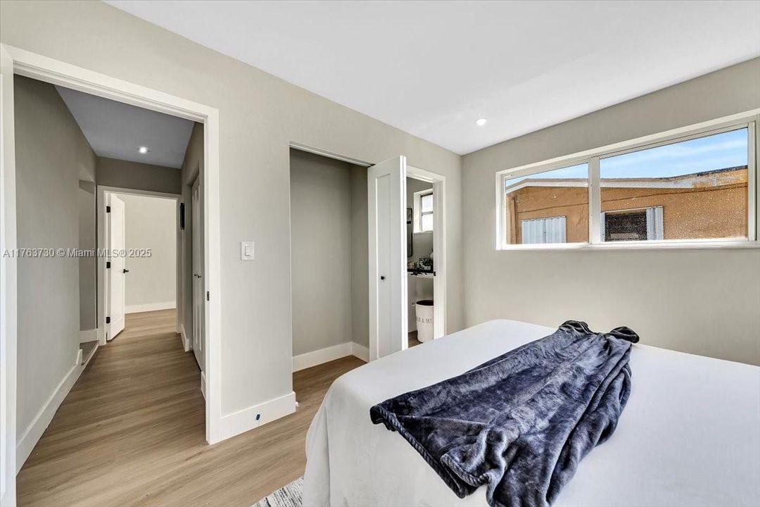 Recently Sold: $549,000 (4 beds, 2 baths, 1170 Square Feet)