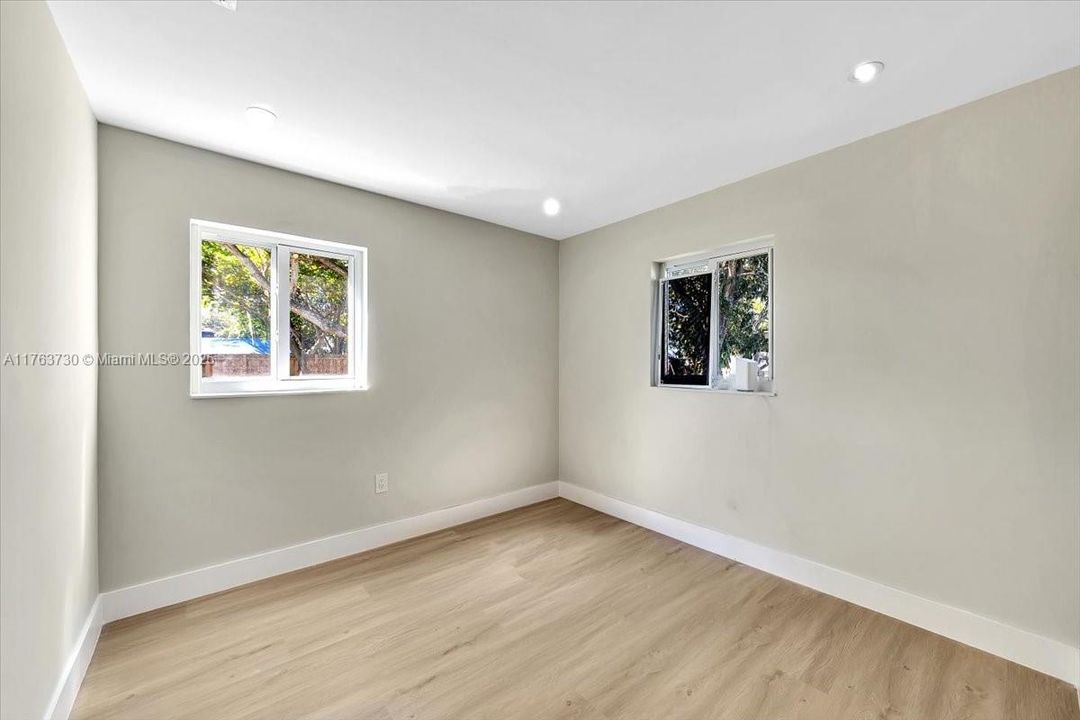 Recently Sold: $549,000 (4 beds, 2 baths, 1170 Square Feet)