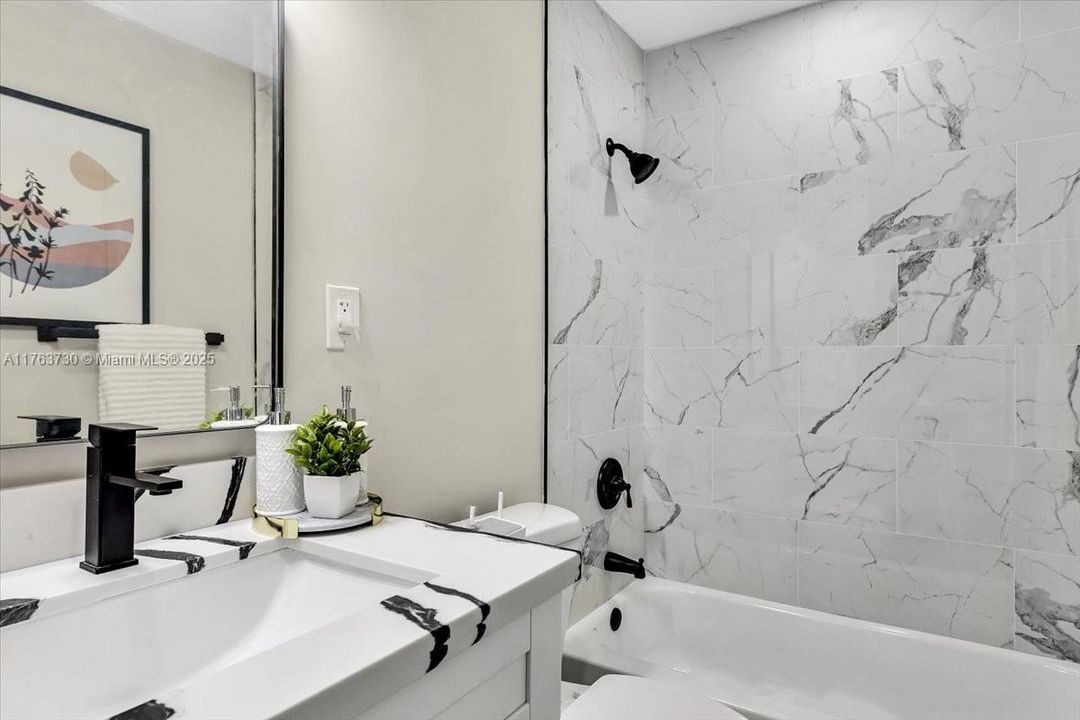 Recently Sold: $549,000 (4 beds, 2 baths, 1170 Square Feet)