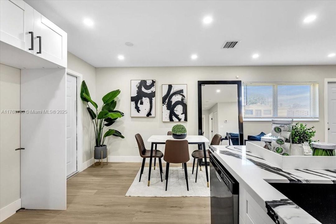 Recently Sold: $549,000 (4 beds, 2 baths, 1170 Square Feet)