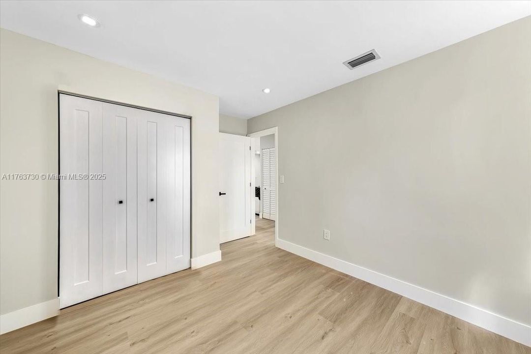 Recently Sold: $549,000 (4 beds, 2 baths, 1170 Square Feet)