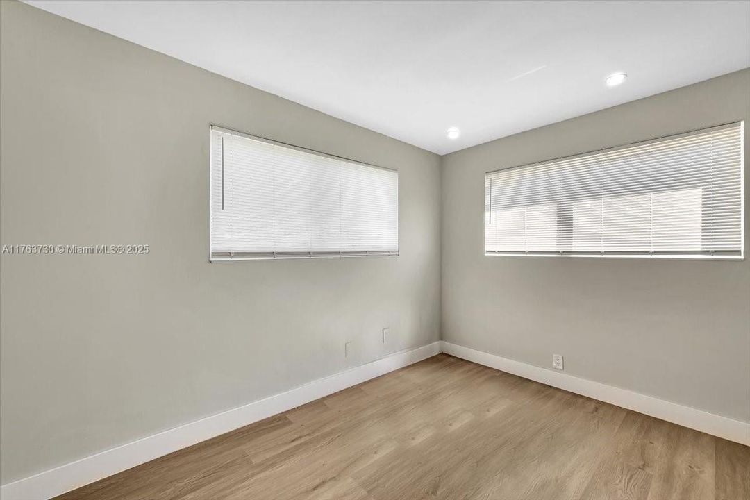 Recently Sold: $549,000 (4 beds, 2 baths, 1170 Square Feet)