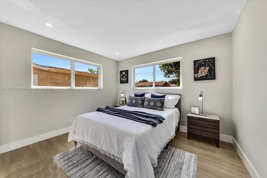 Recently Sold: $549,000 (4 beds, 2 baths, 1170 Square Feet)