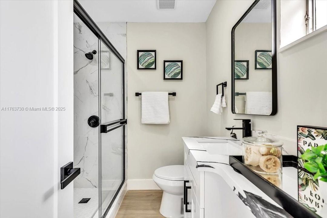 Recently Sold: $549,000 (4 beds, 2 baths, 1170 Square Feet)