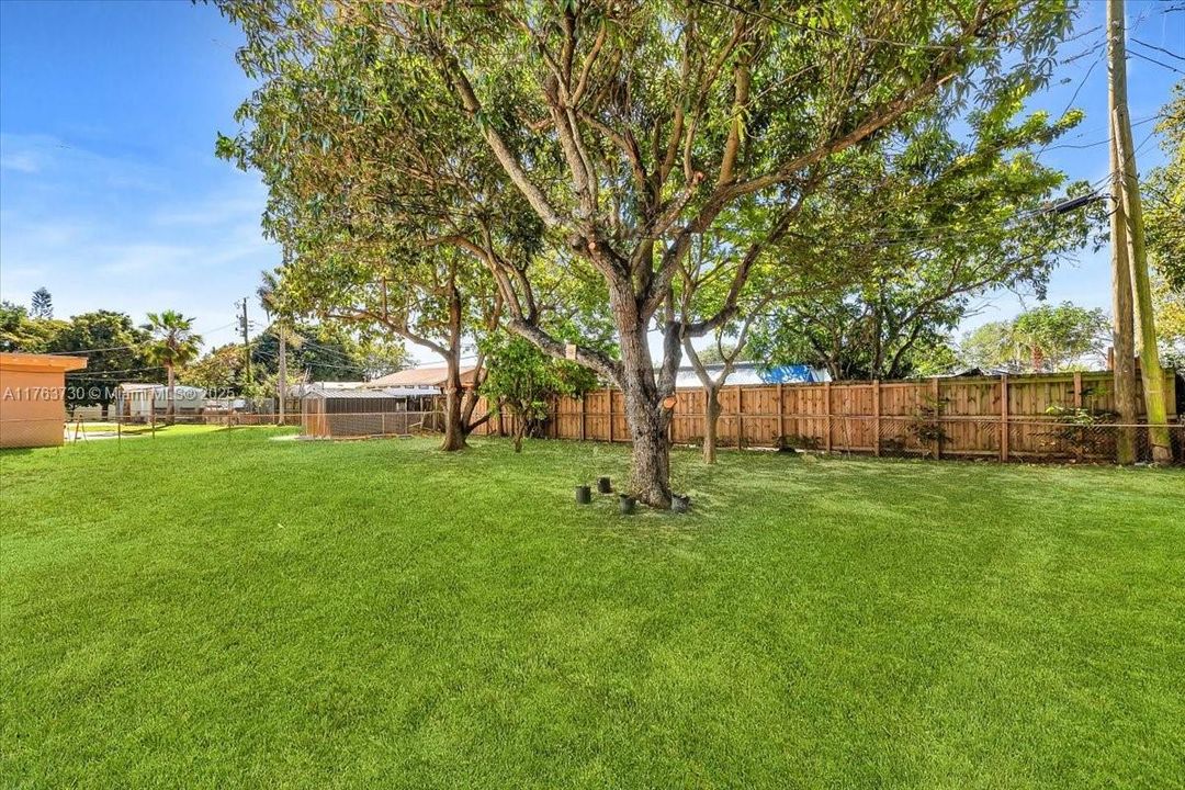 Recently Sold: $549,000 (4 beds, 2 baths, 1170 Square Feet)