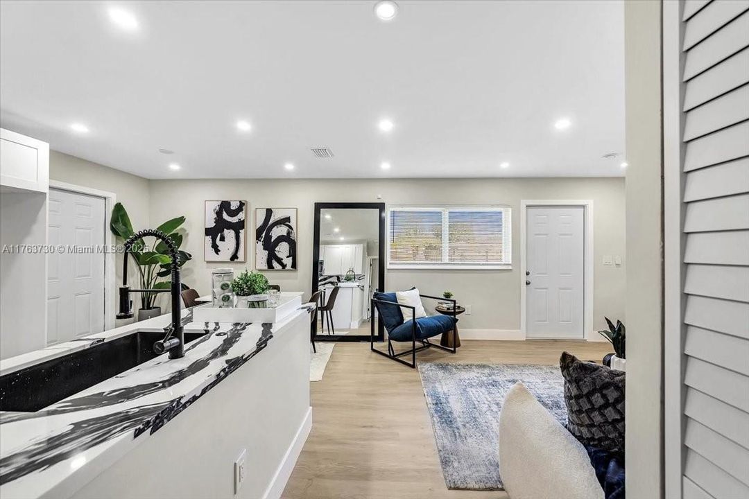 Recently Sold: $549,000 (4 beds, 2 baths, 1170 Square Feet)