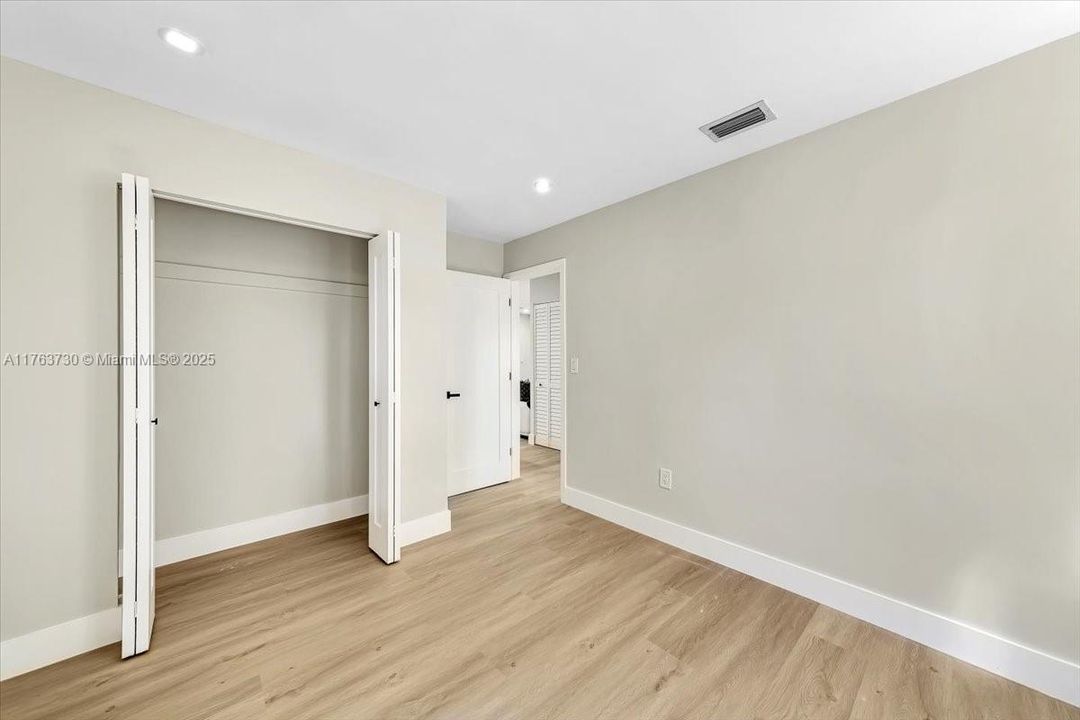 Recently Sold: $549,000 (4 beds, 2 baths, 1170 Square Feet)