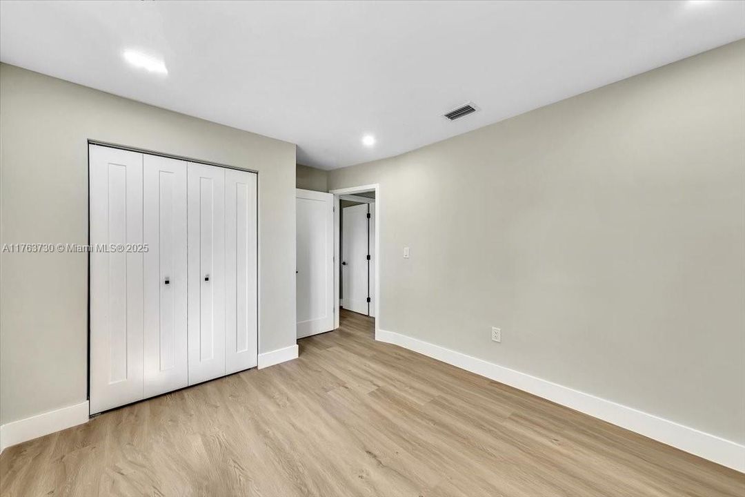 Recently Sold: $549,000 (4 beds, 2 baths, 1170 Square Feet)