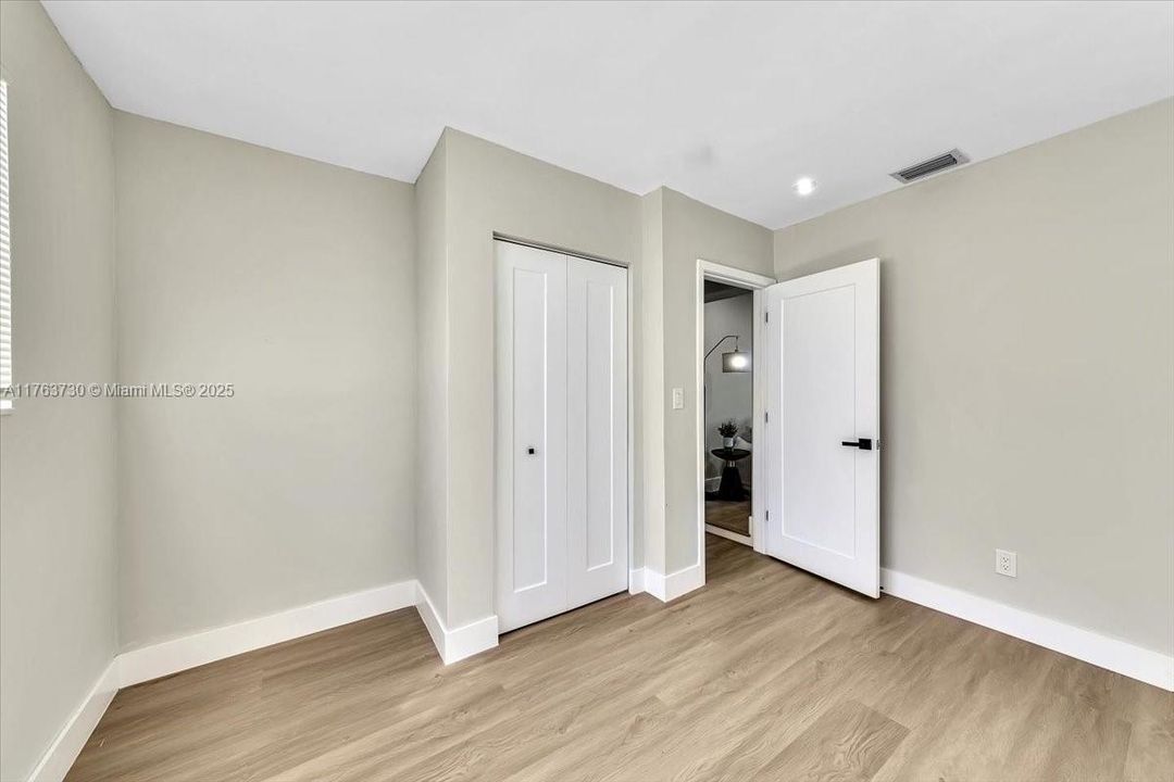 Recently Sold: $549,000 (4 beds, 2 baths, 1170 Square Feet)