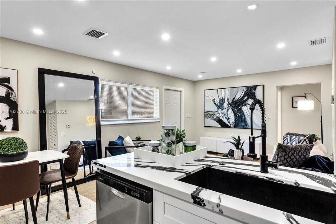 Recently Sold: $549,000 (4 beds, 2 baths, 1170 Square Feet)