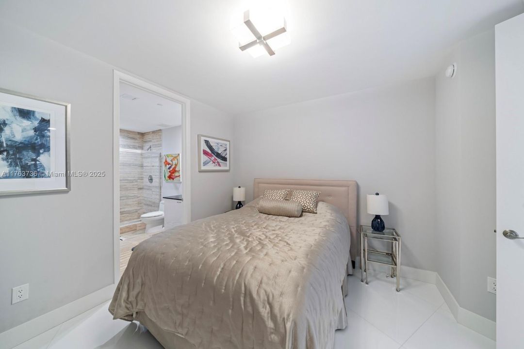 Vendido Recientemente: $1,410,000 (2 camas, 3 baños, 1935 Pies cuadrados)