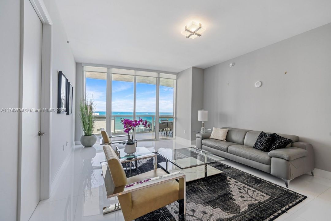 Vendido Recientemente: $1,410,000 (2 camas, 3 baños, 1935 Pies cuadrados)