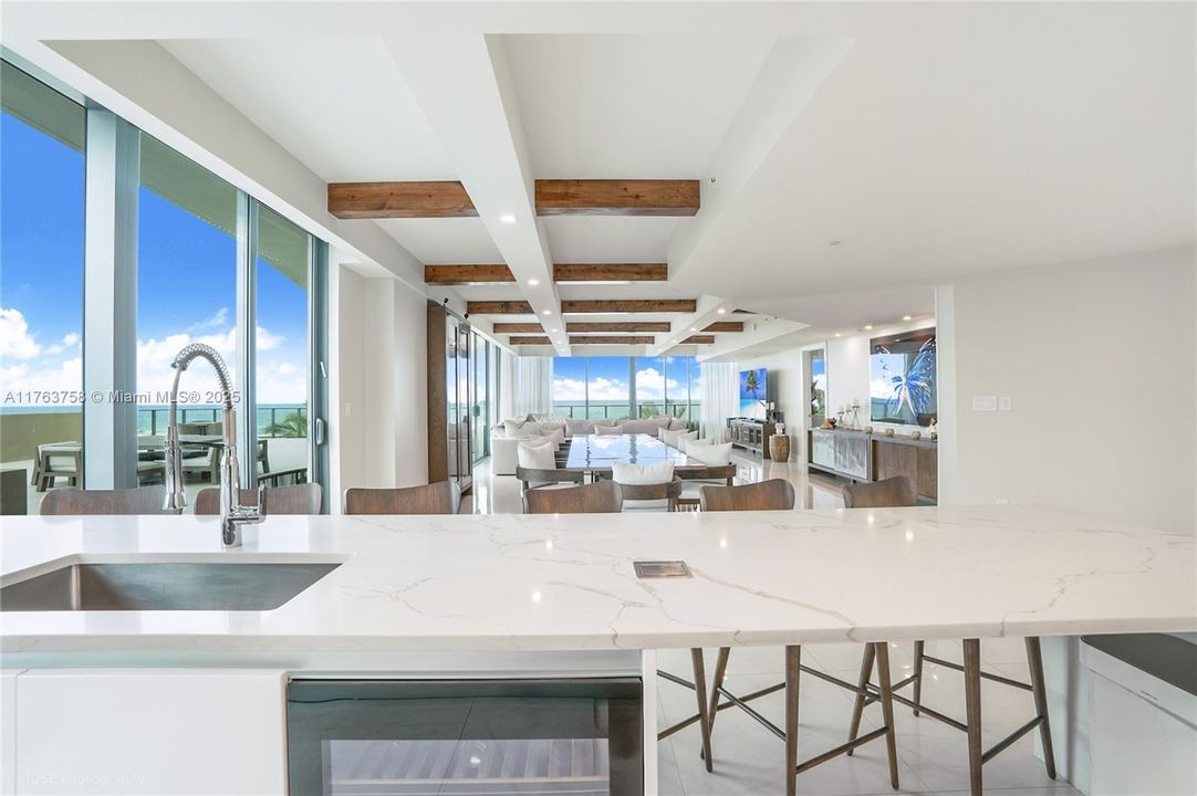 Active With Contract: $3,850,000 (3 beds, 3 baths, 2956 Square Feet)
