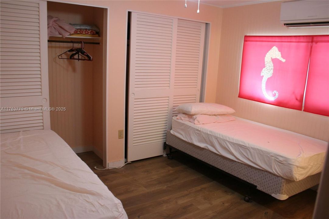 最近售出: $1,850,000 (3 贝兹, 3 浴室, 1908 平方英尺)