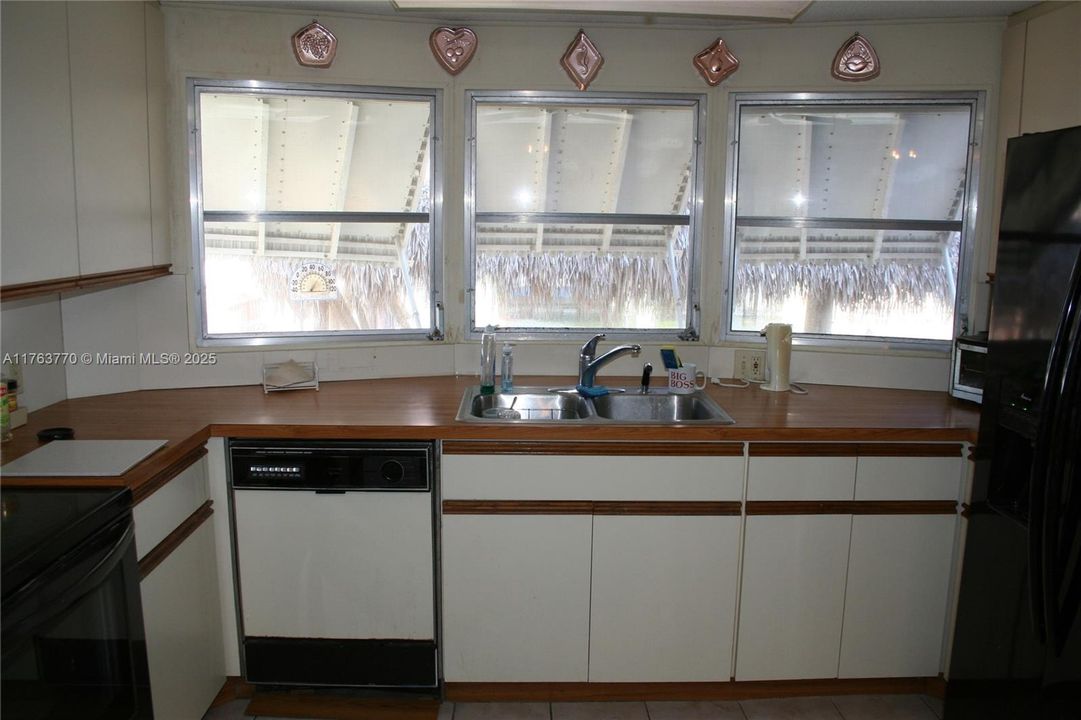 最近售出: $1,850,000 (3 贝兹, 3 浴室, 1908 平方英尺)