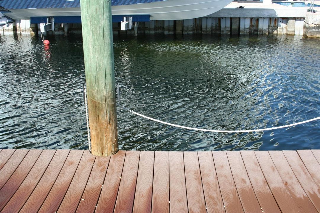 最近售出: $1,850,000 (3 贝兹, 3 浴室, 1908 平方英尺)