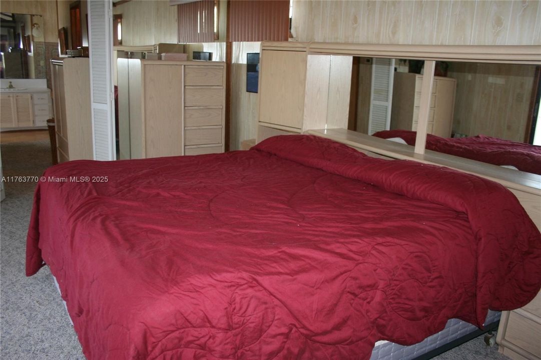 最近售出: $1,850,000 (3 贝兹, 3 浴室, 1908 平方英尺)