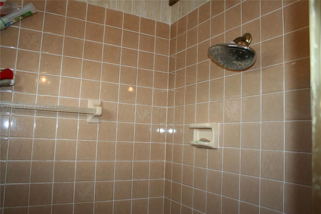 最近售出: $1,850,000 (3 贝兹, 3 浴室, 1908 平方英尺)