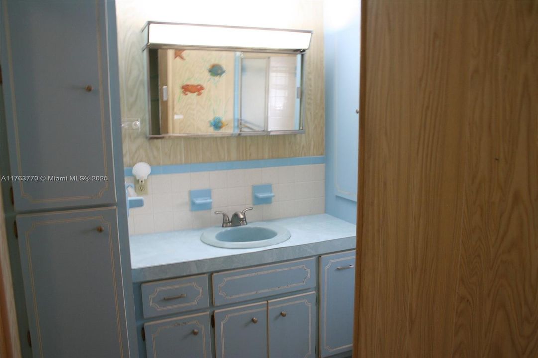 最近售出: $1,850,000 (3 贝兹, 3 浴室, 1908 平方英尺)