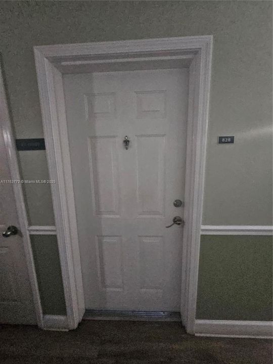 待售: $329,800 (1 贝兹, 1 浴室, 776 平方英尺)