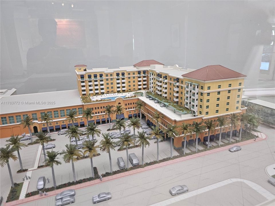 待售: $329,800 (1 贝兹, 1 浴室, 776 平方英尺)