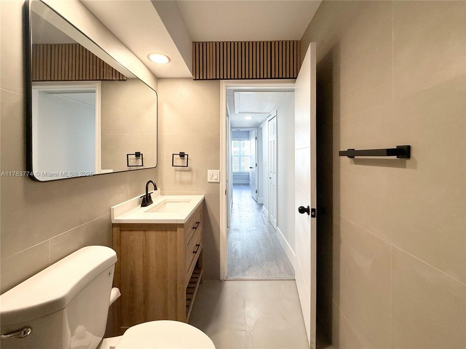 Recently Sold: $310,999 (1 beds, 1 baths, 595 Square Feet)