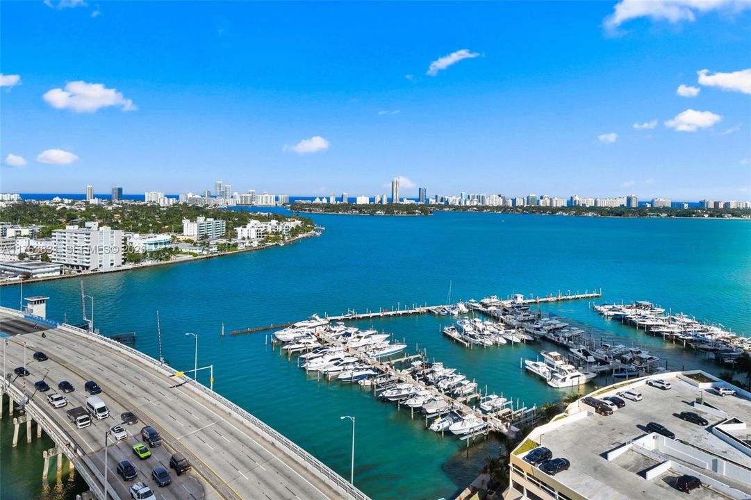 На продажу: $425,000 (2 спален, 2 ванн, 1274 Квадратных фут)