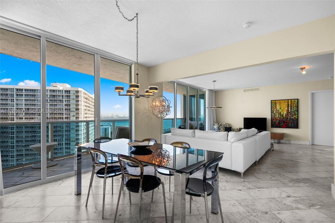 На продажу: $425,000 (2 спален, 2 ванн, 1274 Квадратных фут)