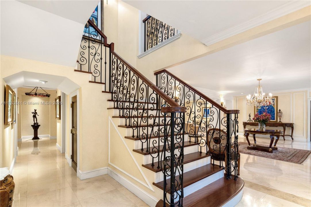 For Sale: $9,750,000 (7 beds, 6 baths, 8600 Square Feet)