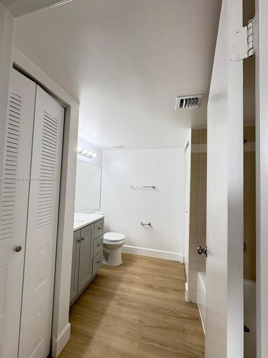 Recently Sold: $385,000 (2 beds, 2 baths, 1105 Square Feet)